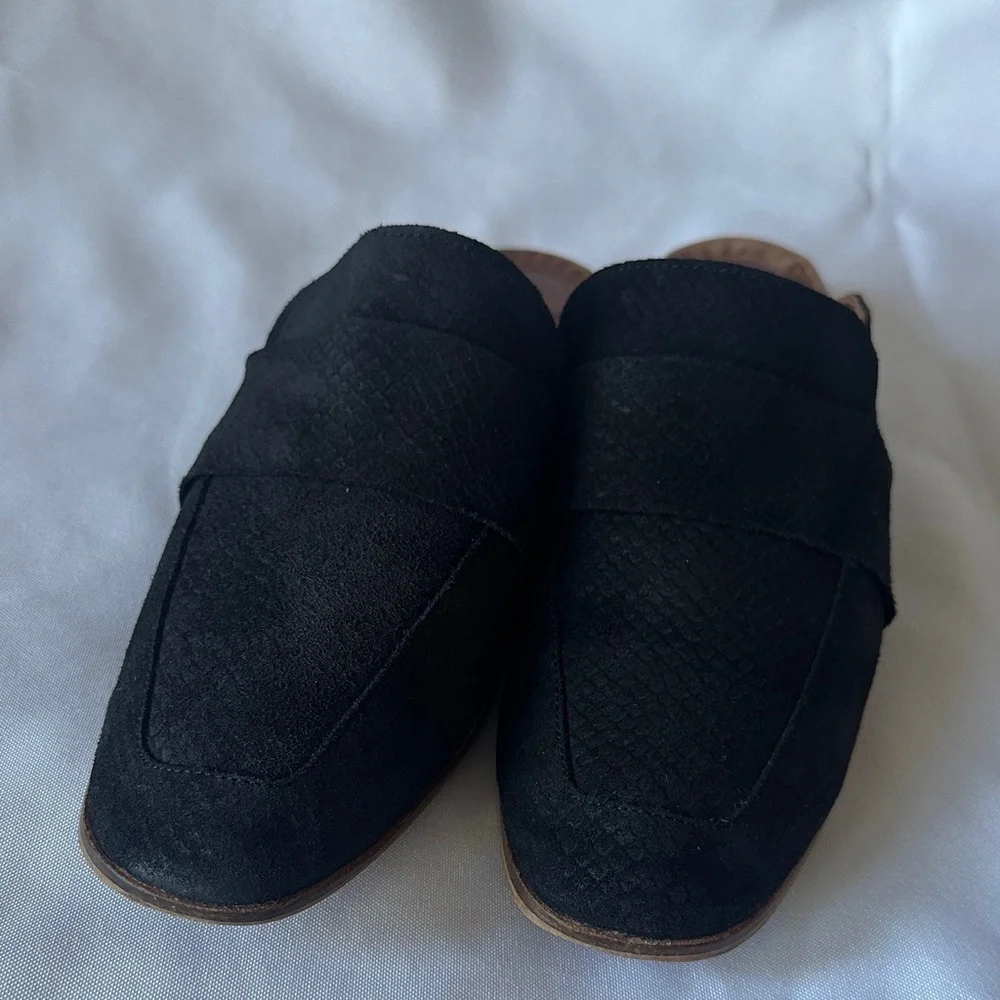Free People Black Suede Sz 41.5 At Ease Embossed Loafers